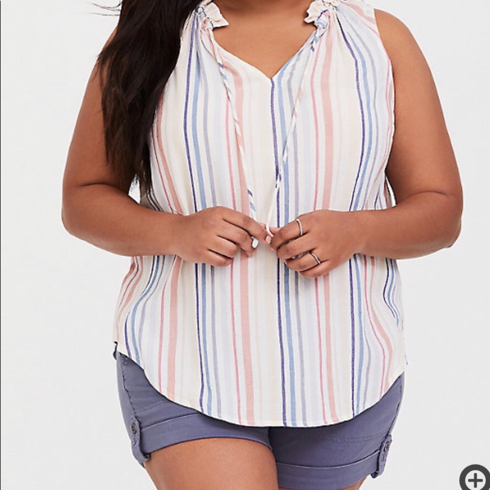 Torrid sz0 IVORY STRIPE PULLOVER TANK